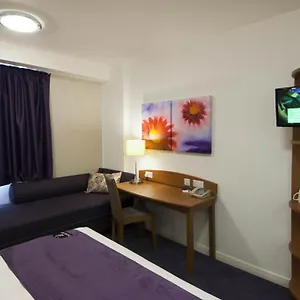 premier-inn-belfast-city-cathedral-quarter.belfasthotelsireland.com/