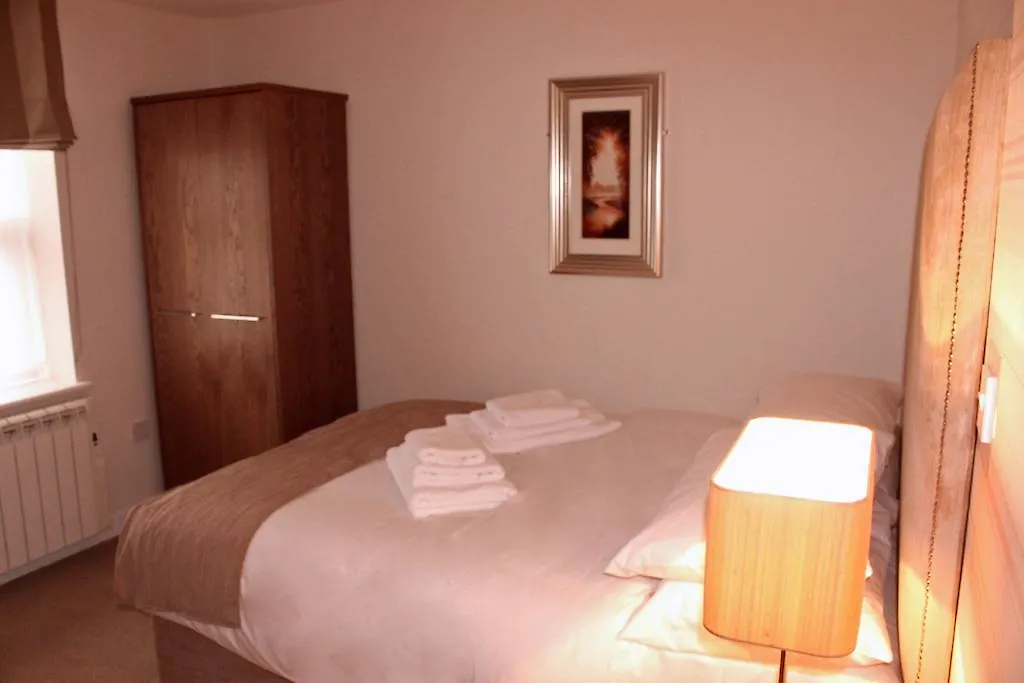 *** מלון Mccafferty'S Guesthouse אילפורד בריטניה