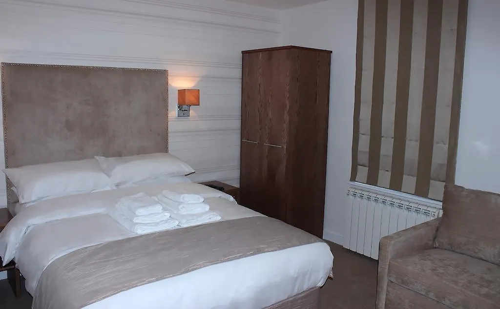 Mccafferty'S Guesthouse אילפורד 3*,