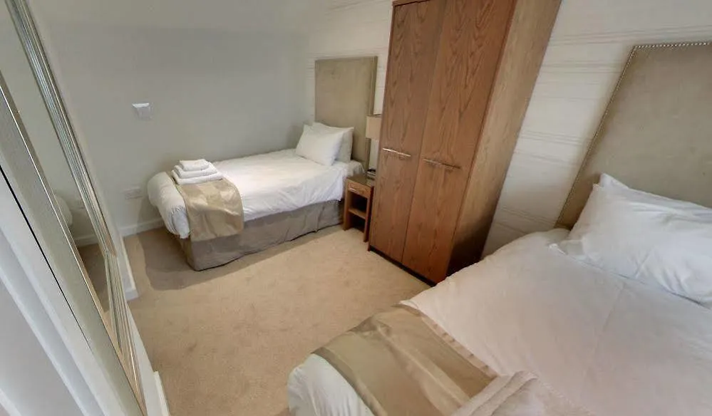 *** מלון Mccafferty'S Guesthouse אילפורד בריטניה