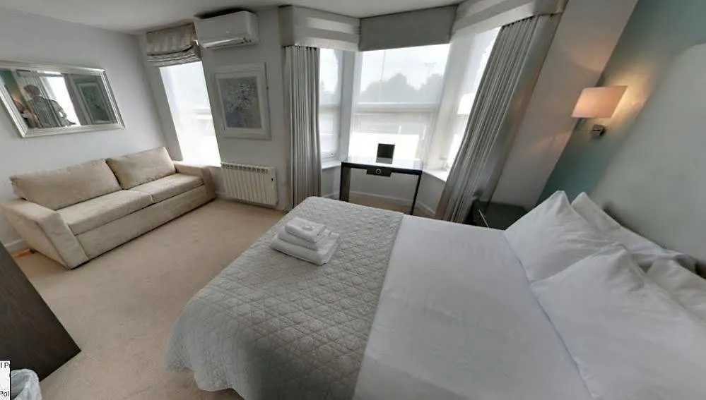 Mccafferty'S Guesthouse אילפורד בריטניה