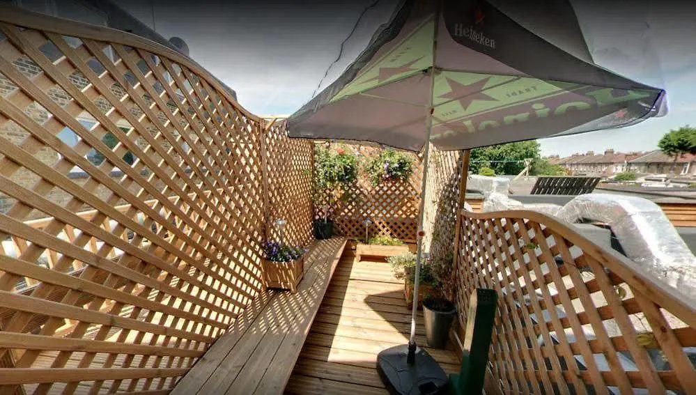 Mccafferty'S Guesthouse אילפורד 3*,  בריטניה